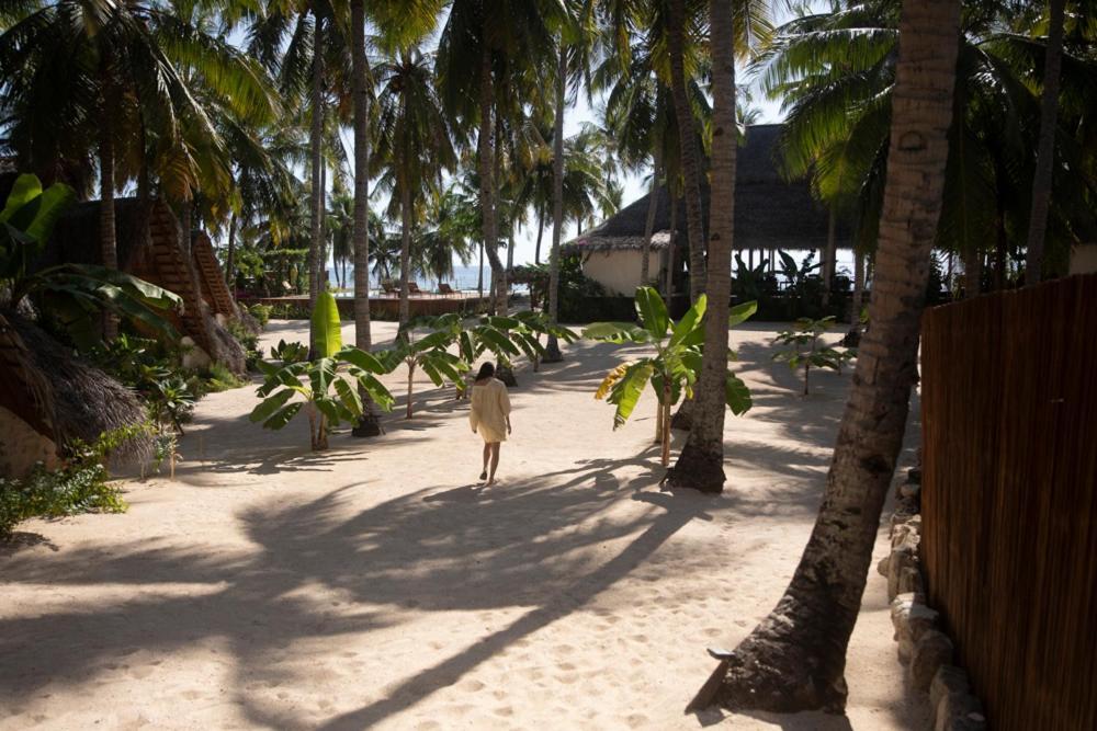 81 Palms Resort Nembrala Eksteriør bilde