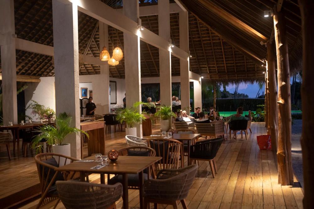 81 Palms Resort Nembrala Eksteriør bilde