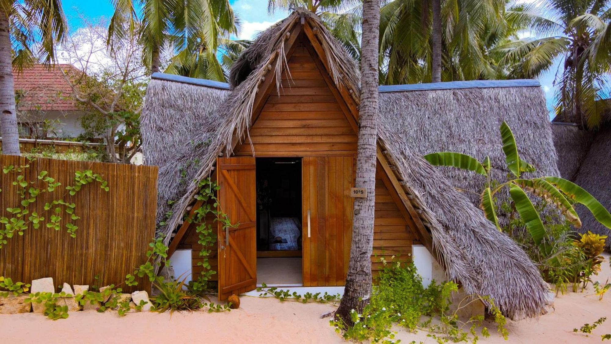 81 Palms Resort Nembrala Eksteriør bilde