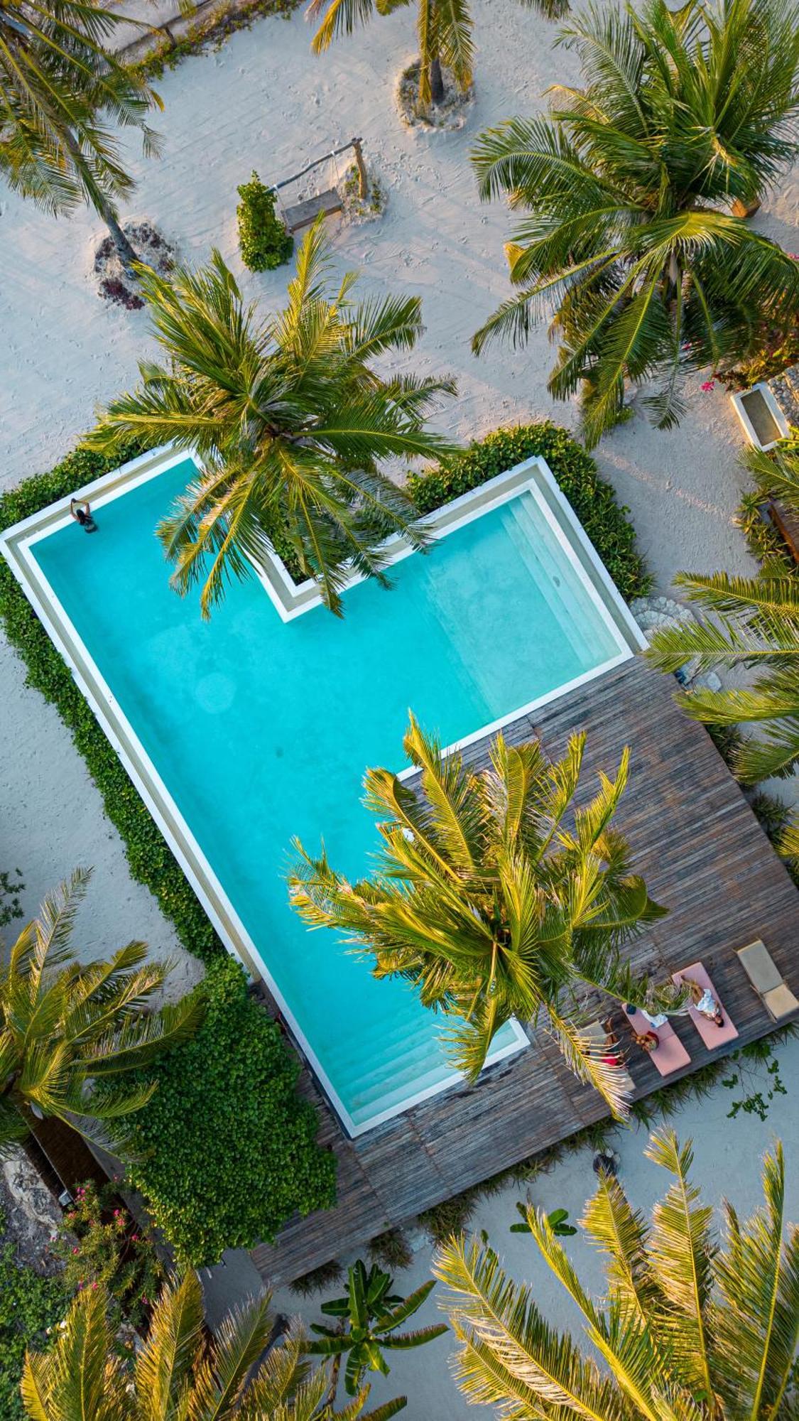 81 Palms Resort Nembrala Eksteriør bilde
